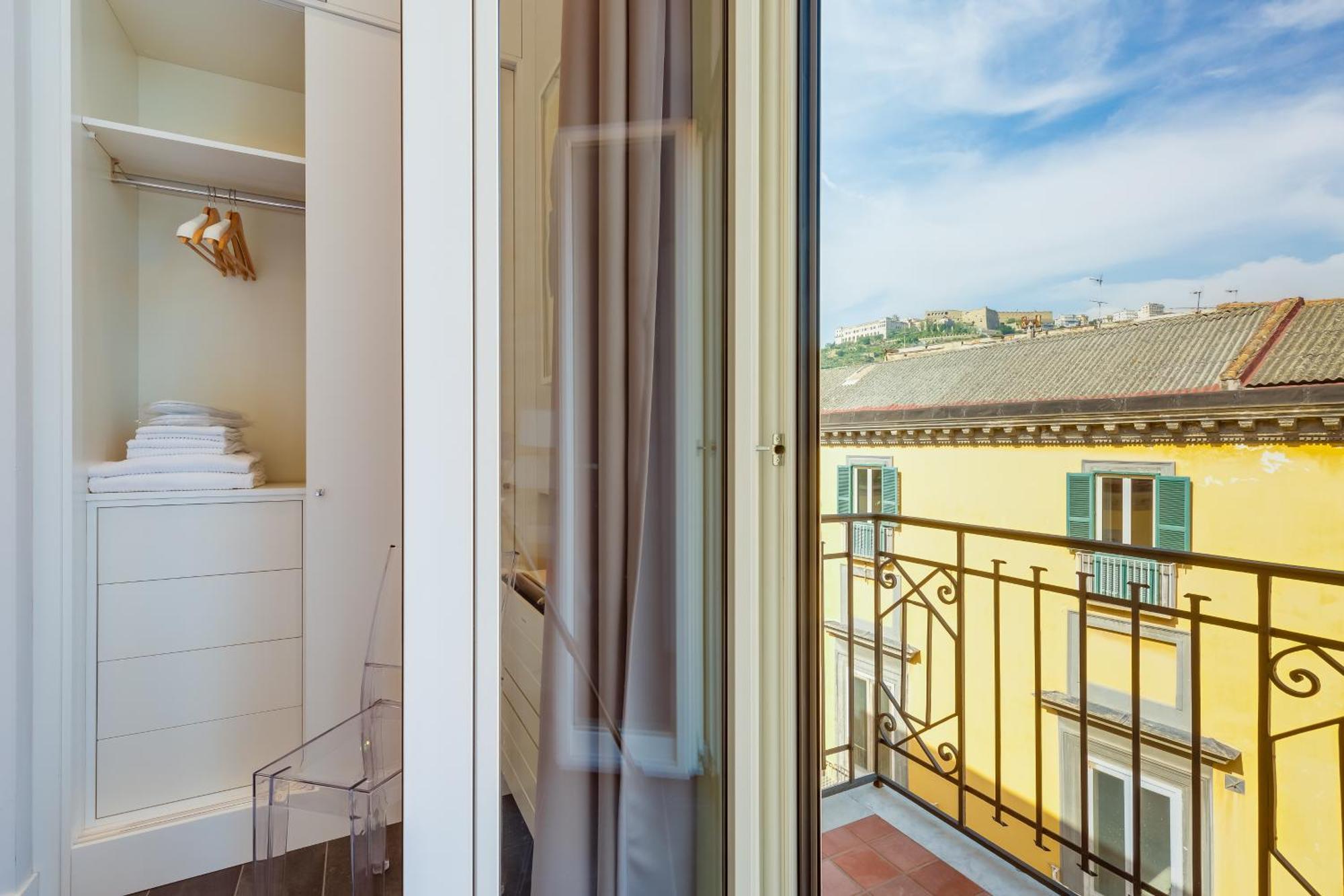 Residenza Trinità Maggiore Nápoles Exterior foto